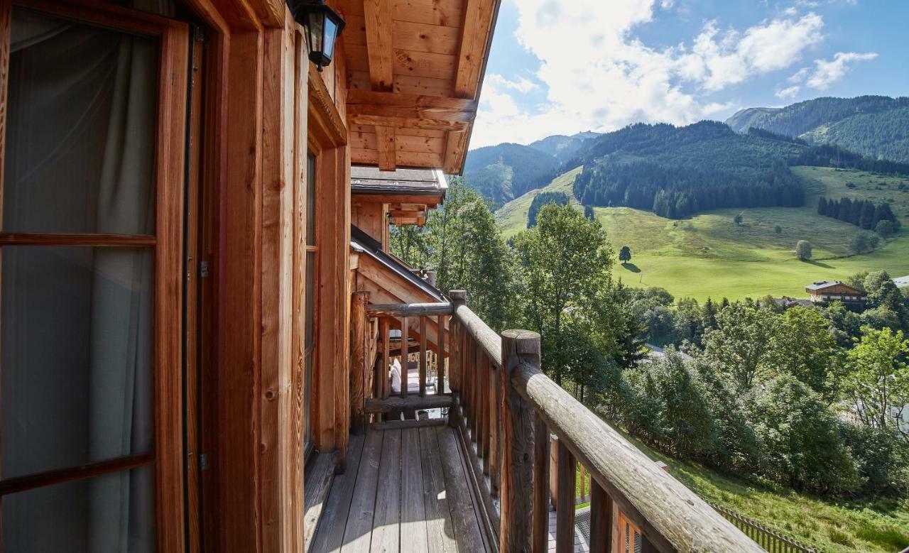 فيلا Chalets Blockhaus Saalbach By Holidayflats24 المظهر الخارجي الصورة